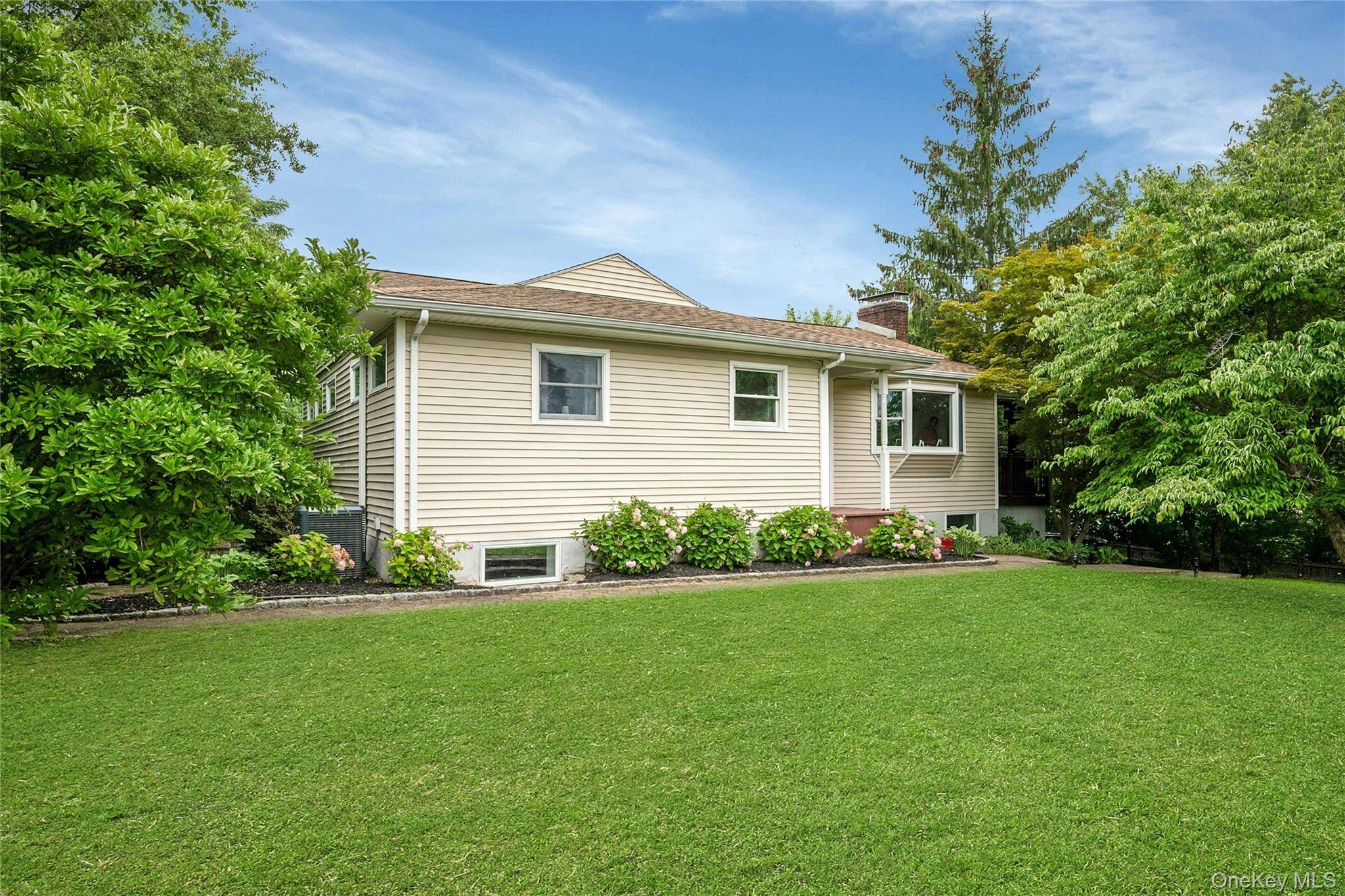 162 Florence AVE, Thornwood, NY 10594