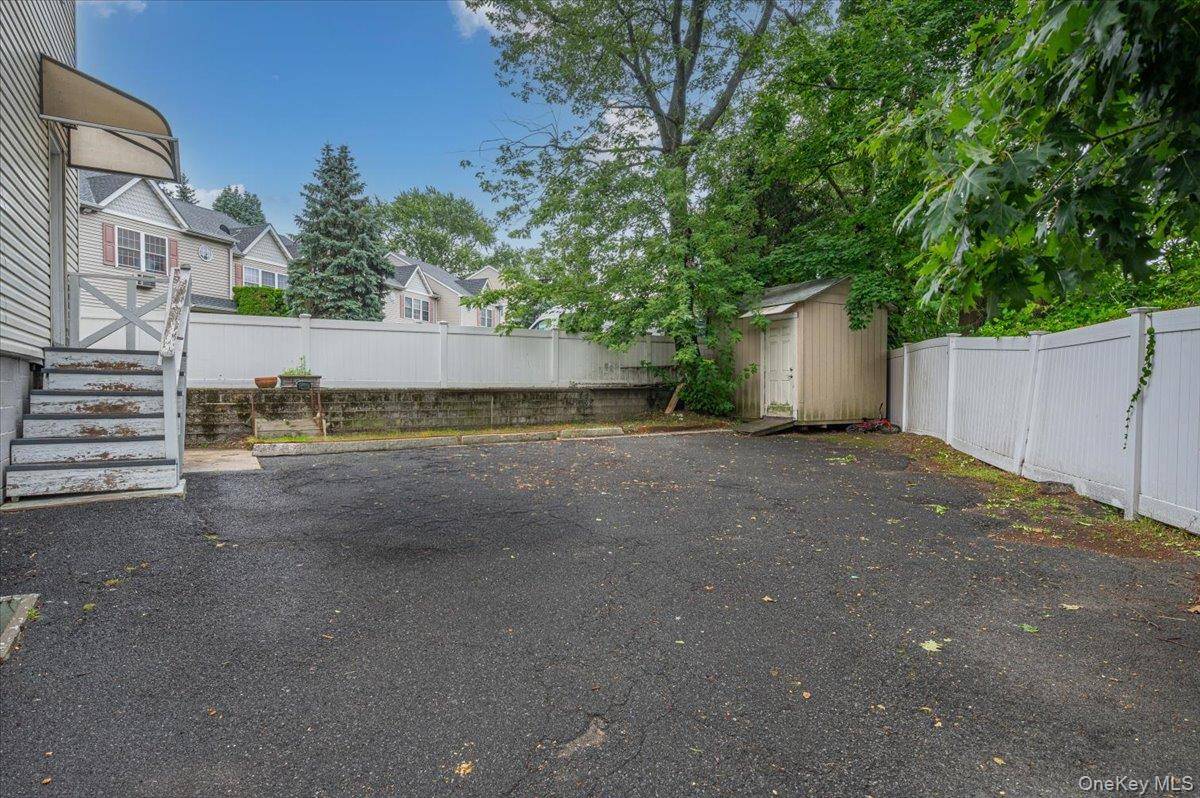 95 Grant ST, Rye Brook, NY 10573