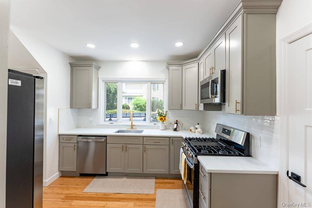 1217 Jackson ST, Peekskill, NY 10566