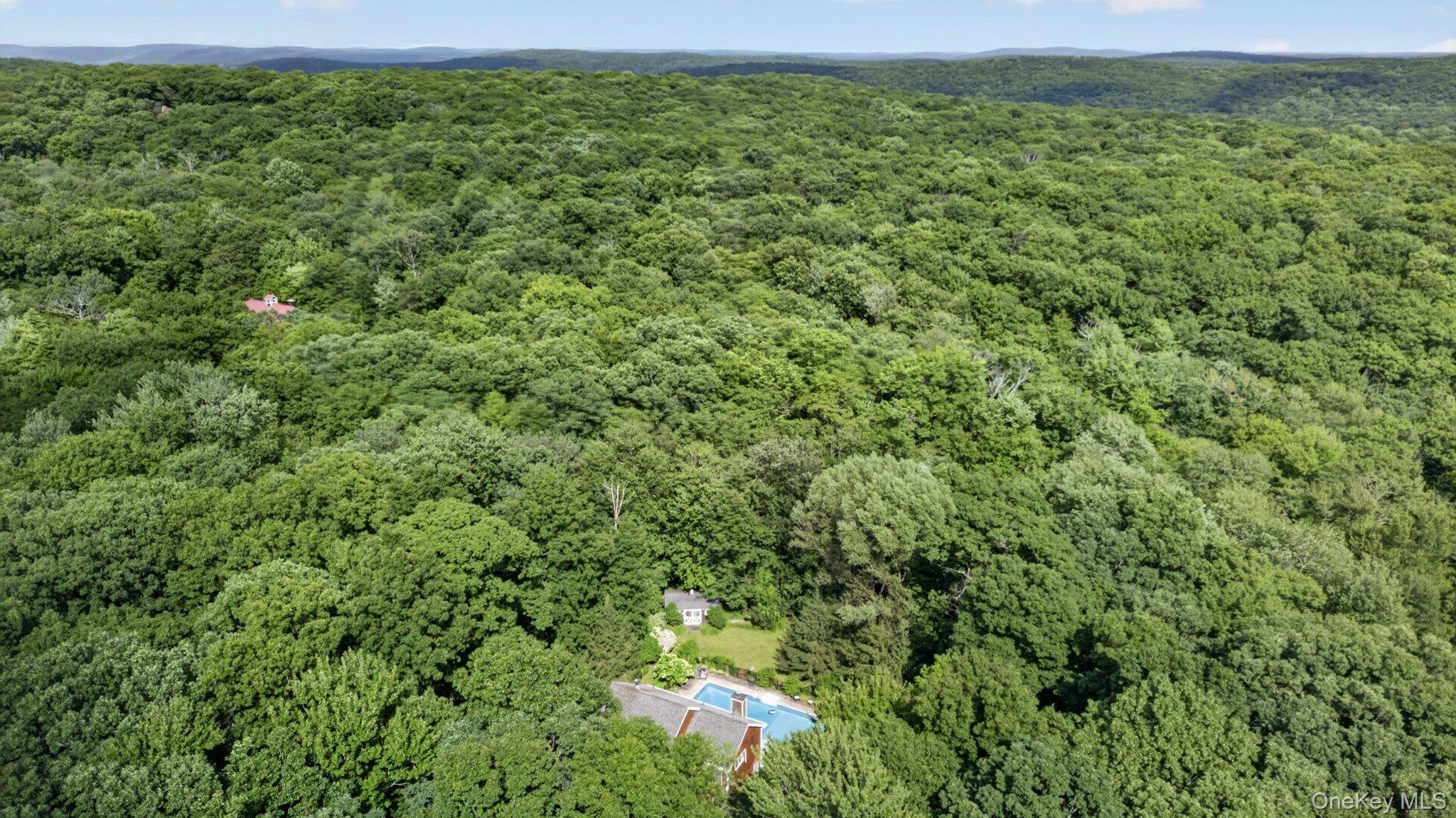 541 E Mountain RD, Cold Spring, NY 10516