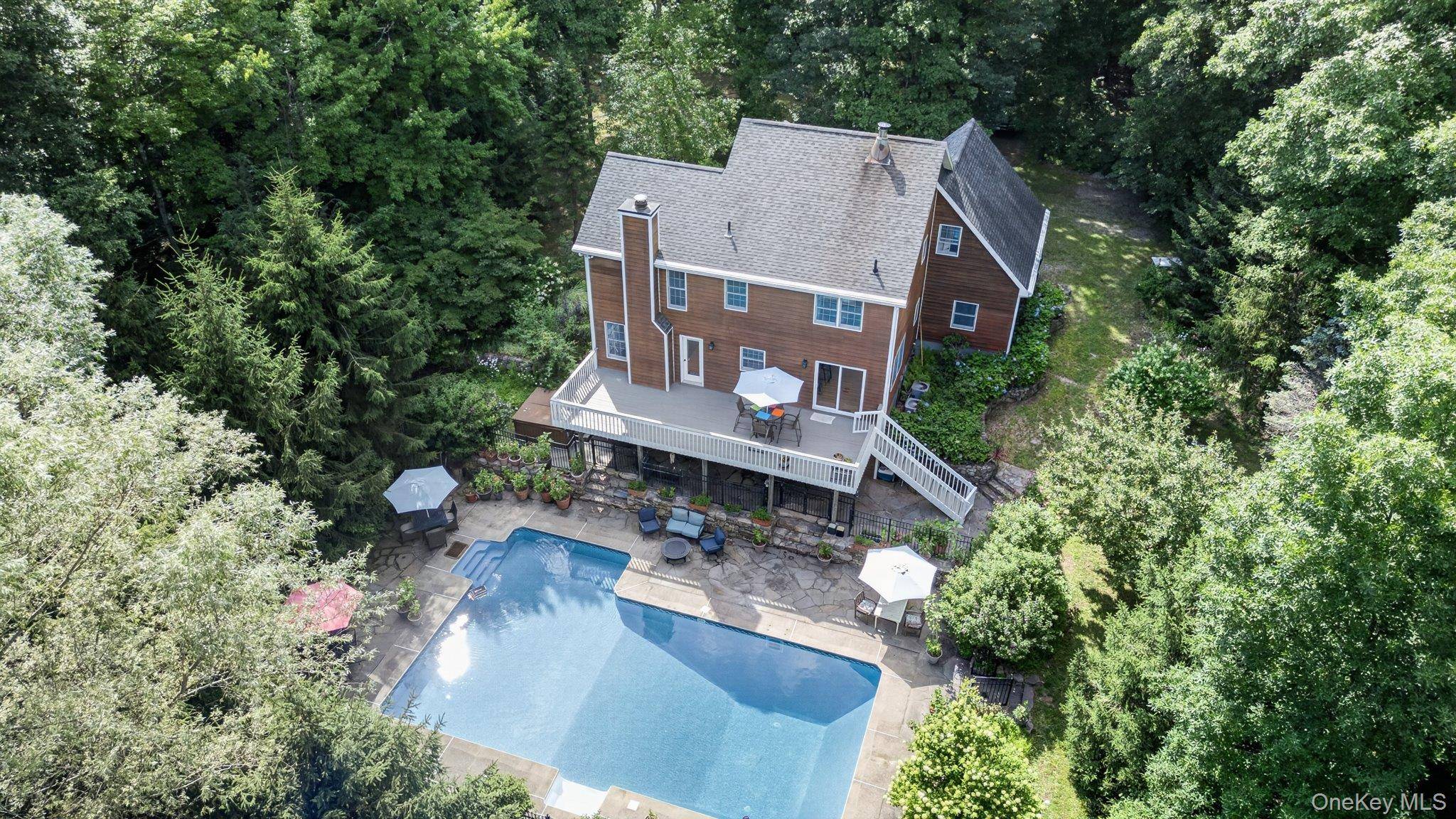 541 E Mountain RD, Cold Spring, NY 10516