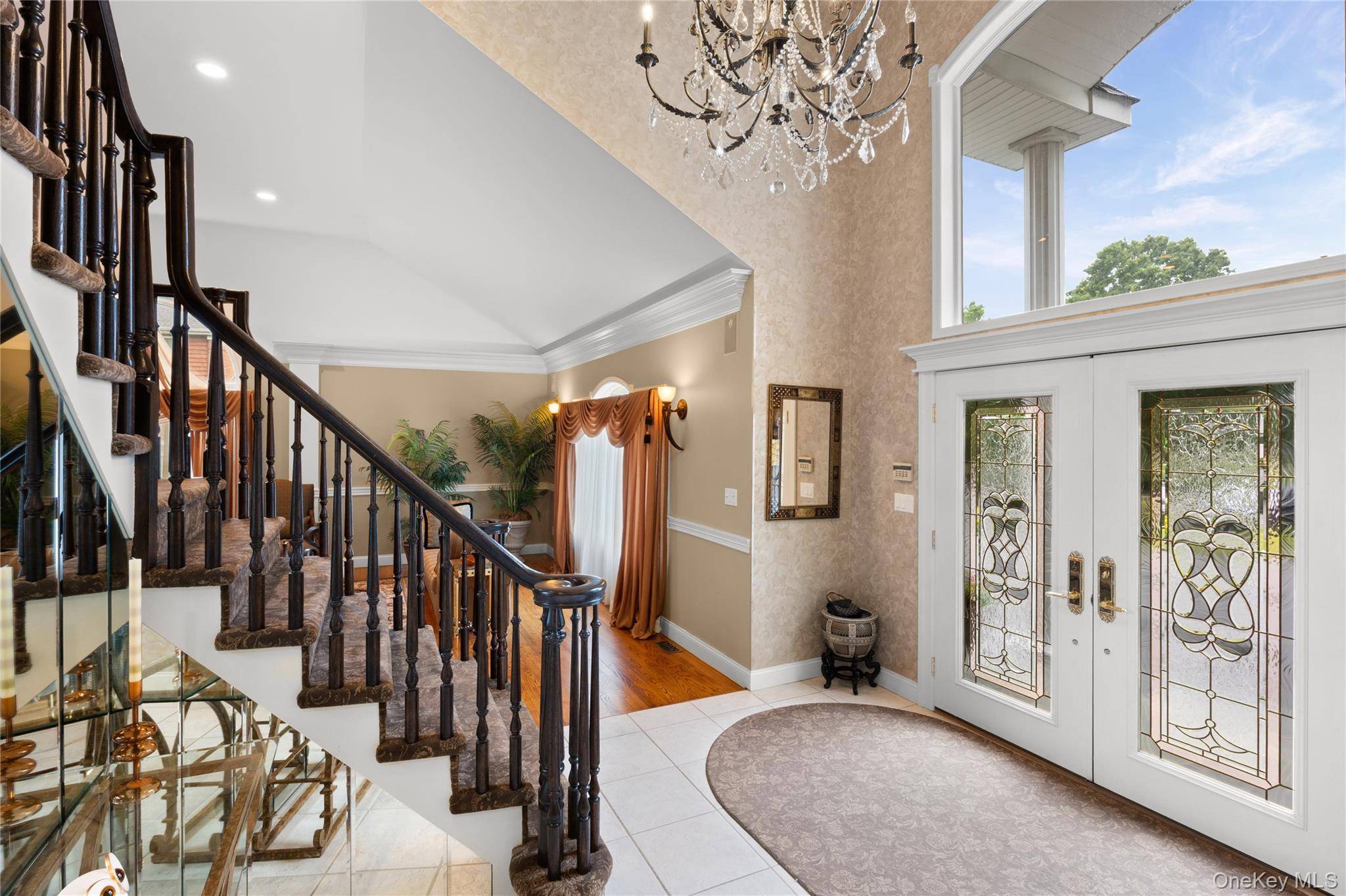 56 Sage Hollow CT, Dix Hills, NY 11746