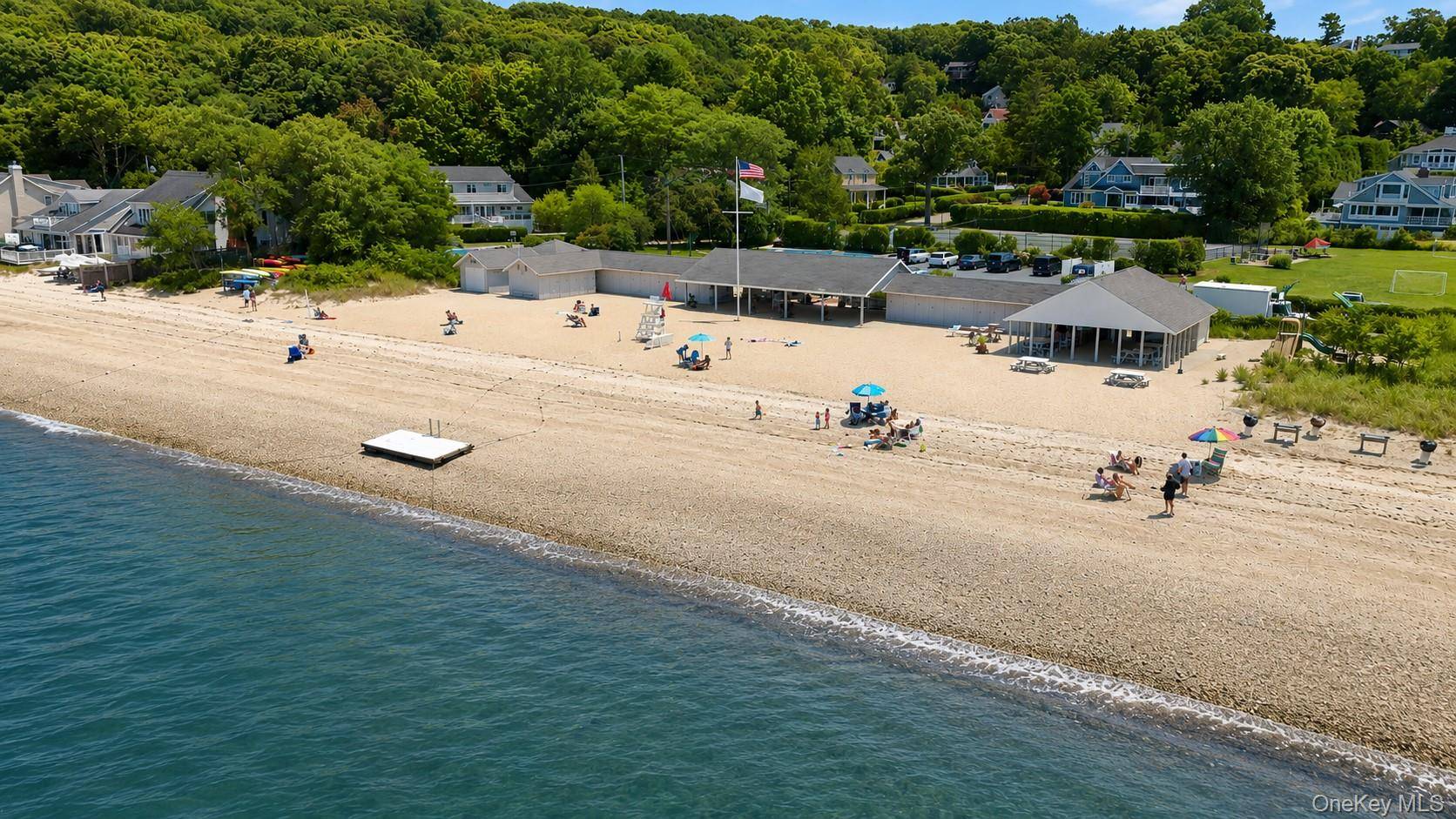 12 Valley DR, Huntington Bay, NY 11743