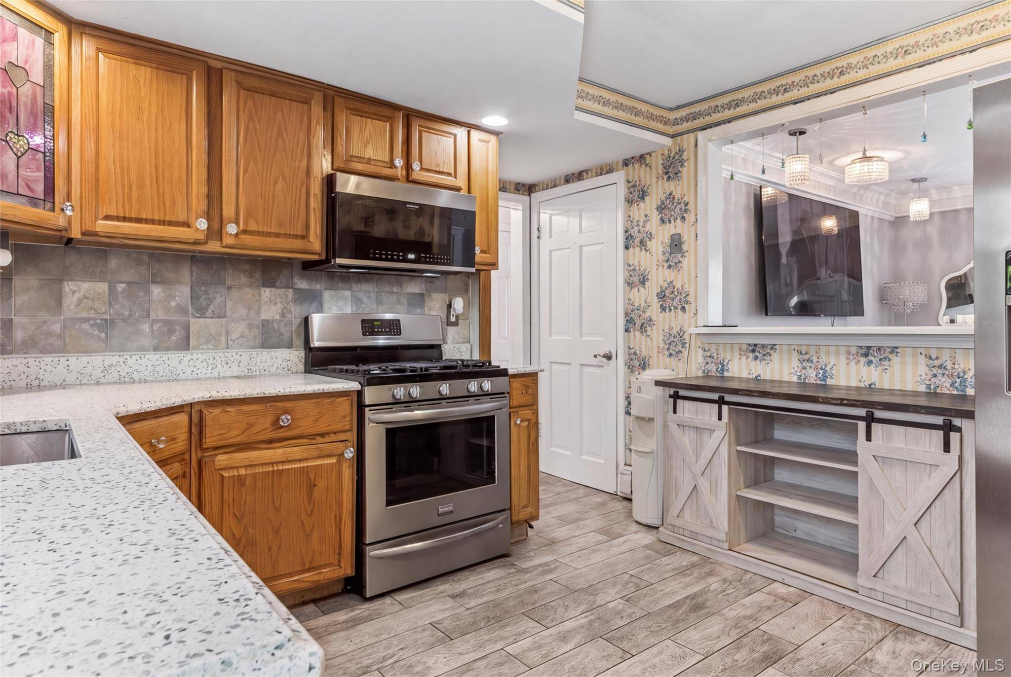 84 Barnum ST, West Babylon, NY 11704