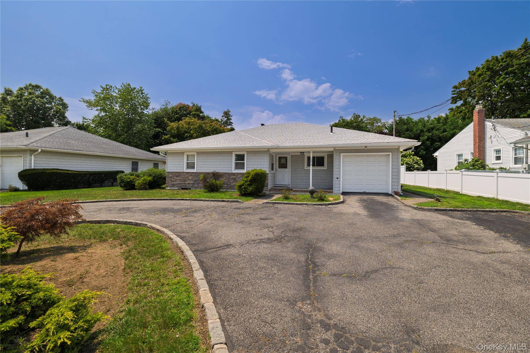 296 N Long Beach RD, Rockville Centre, NY 11570