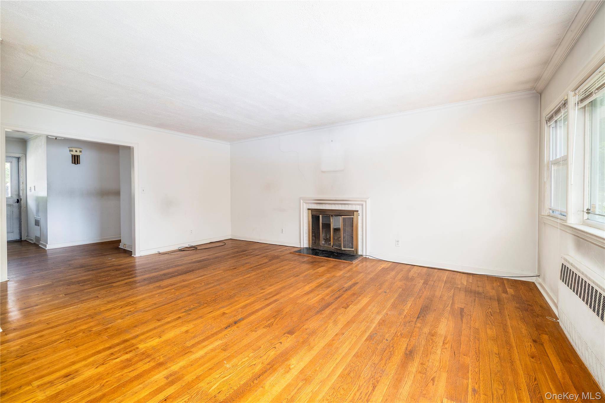 296 N Long Beach RD, Rockville Centre, NY 11570