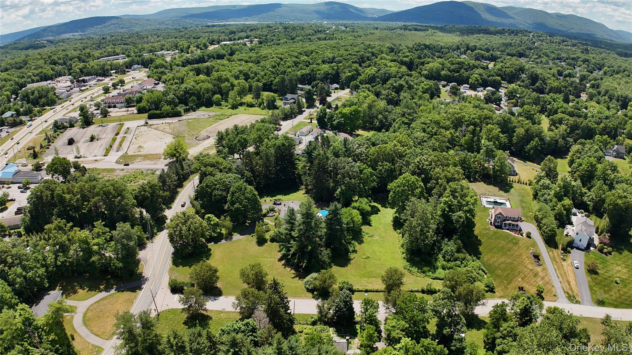 12 Tuscany DR #8-12, Wappingers Falls, NY 12590