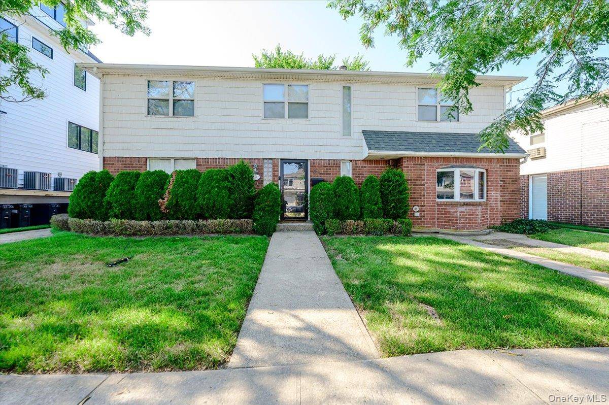 634 Jarvis AVE, Far Rockaway, NY 11691