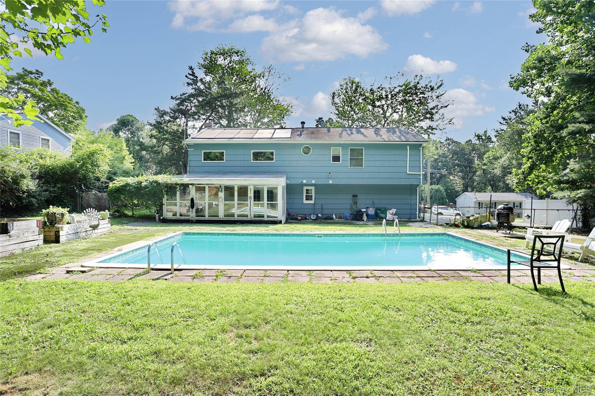 561 Babbling Brook LN, Valley Cottage, NY 10989