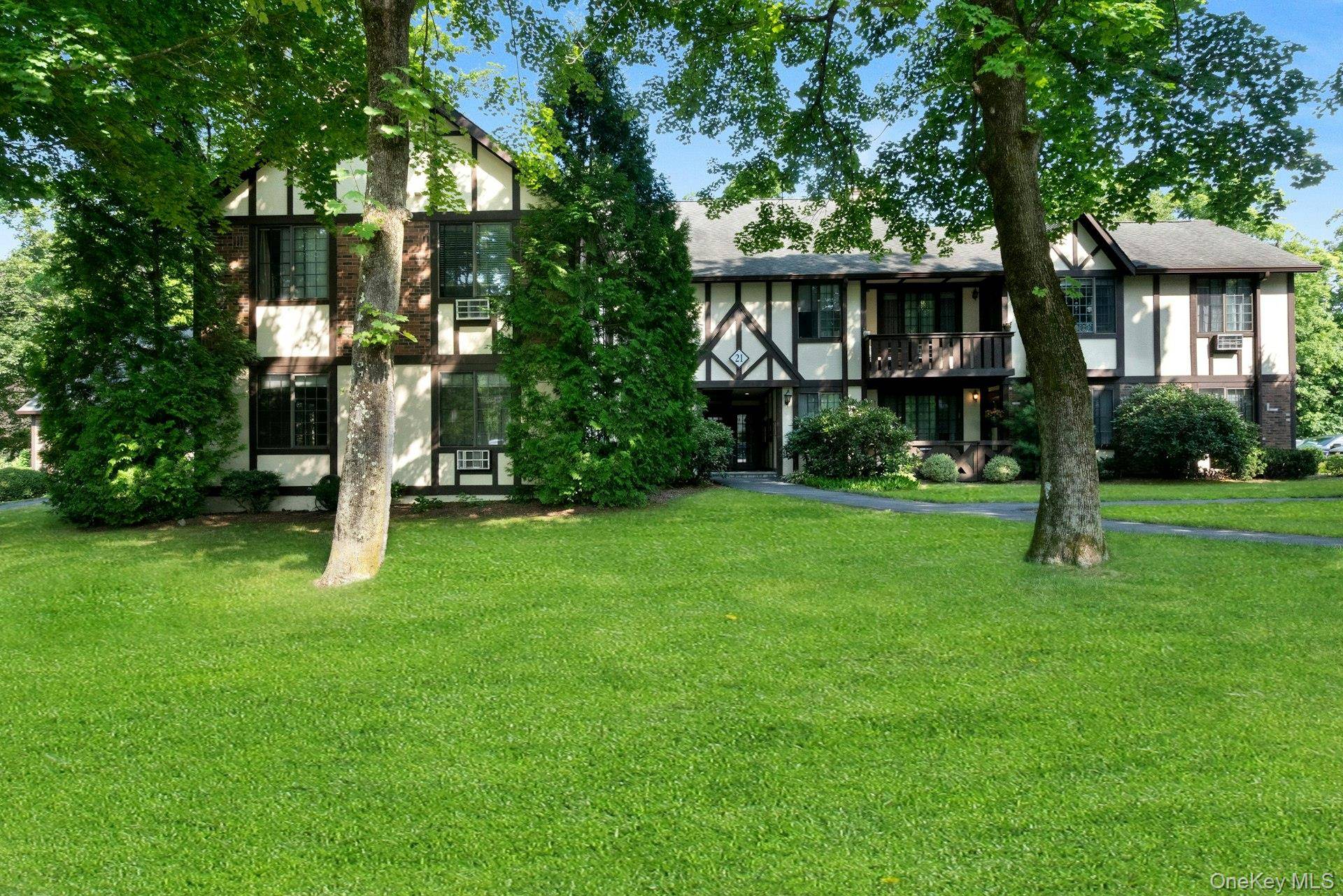 21 Foxwood DR #2, Pleasantville, NY 10570