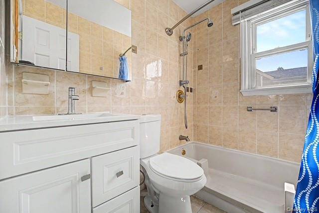 2503 3rd AVE, East Meadow, NY 11554