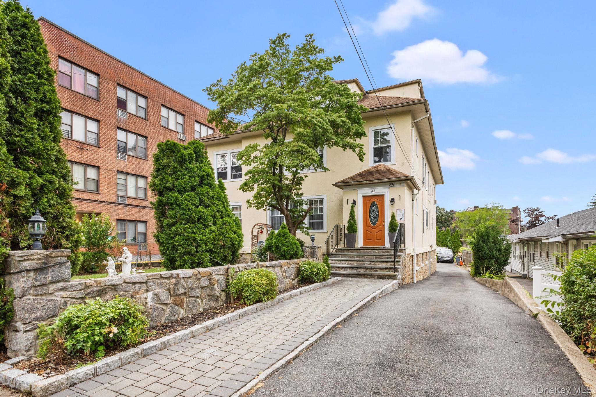 43 Davis AVE, White Plains, NY 10605