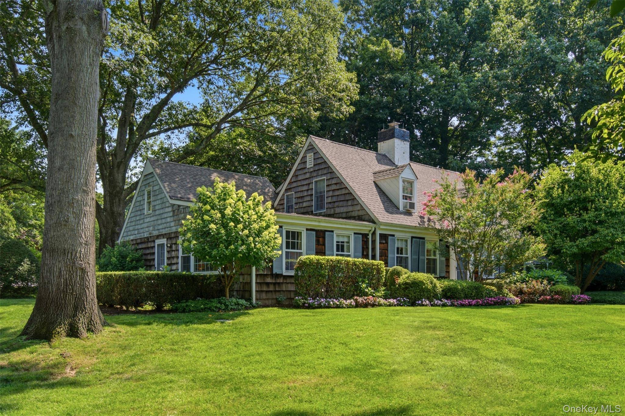 1936 Midlane, Muttontown, NY 11791