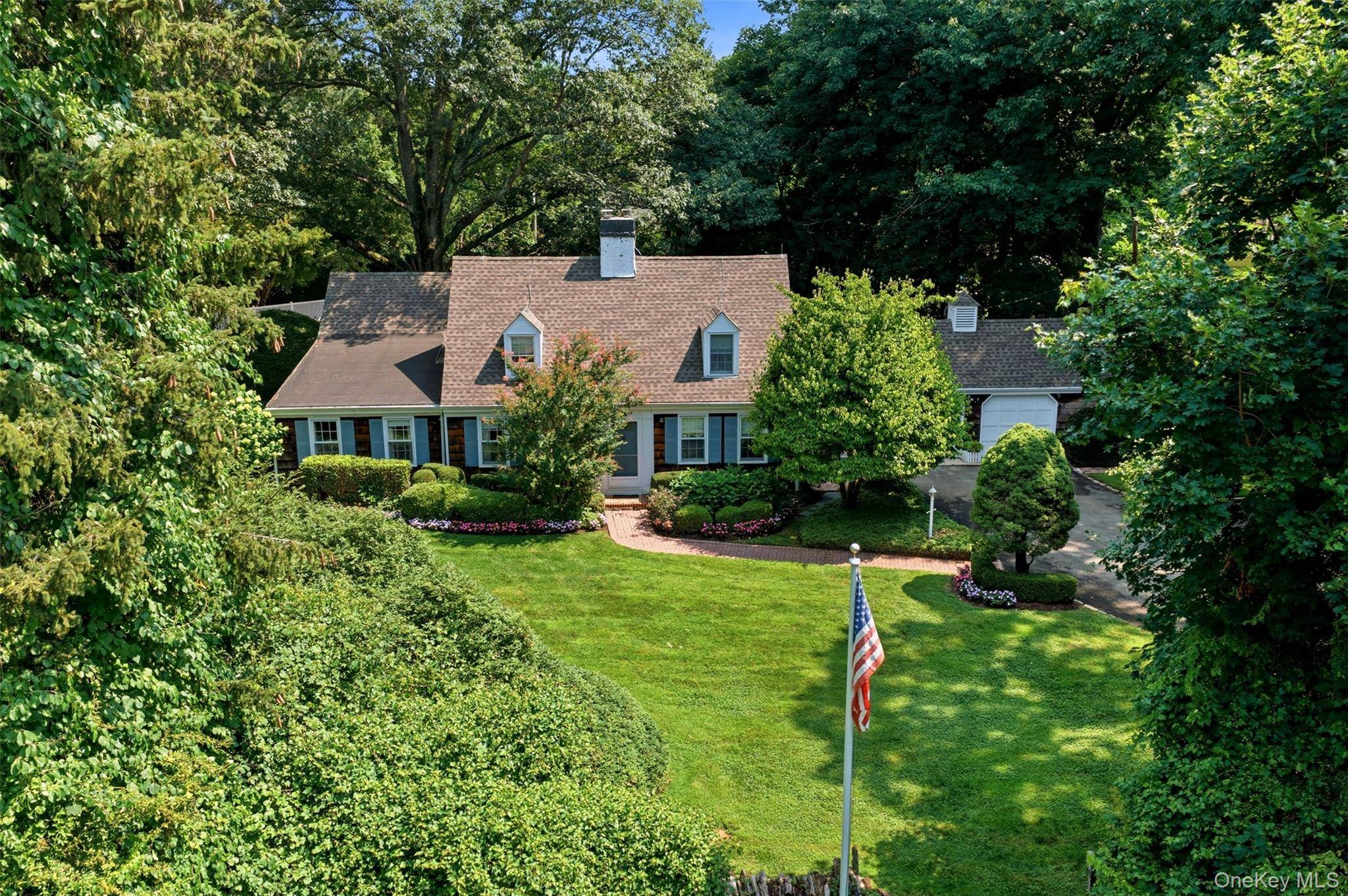 1936 Midlane, Muttontown, NY 11791