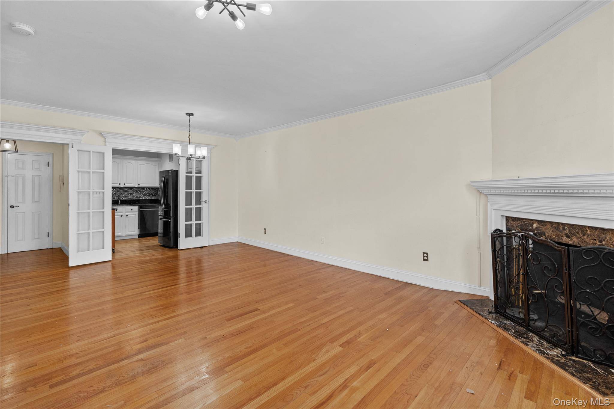 68 E Hartsdale AVE #5D, Hartsdale, NY 10530