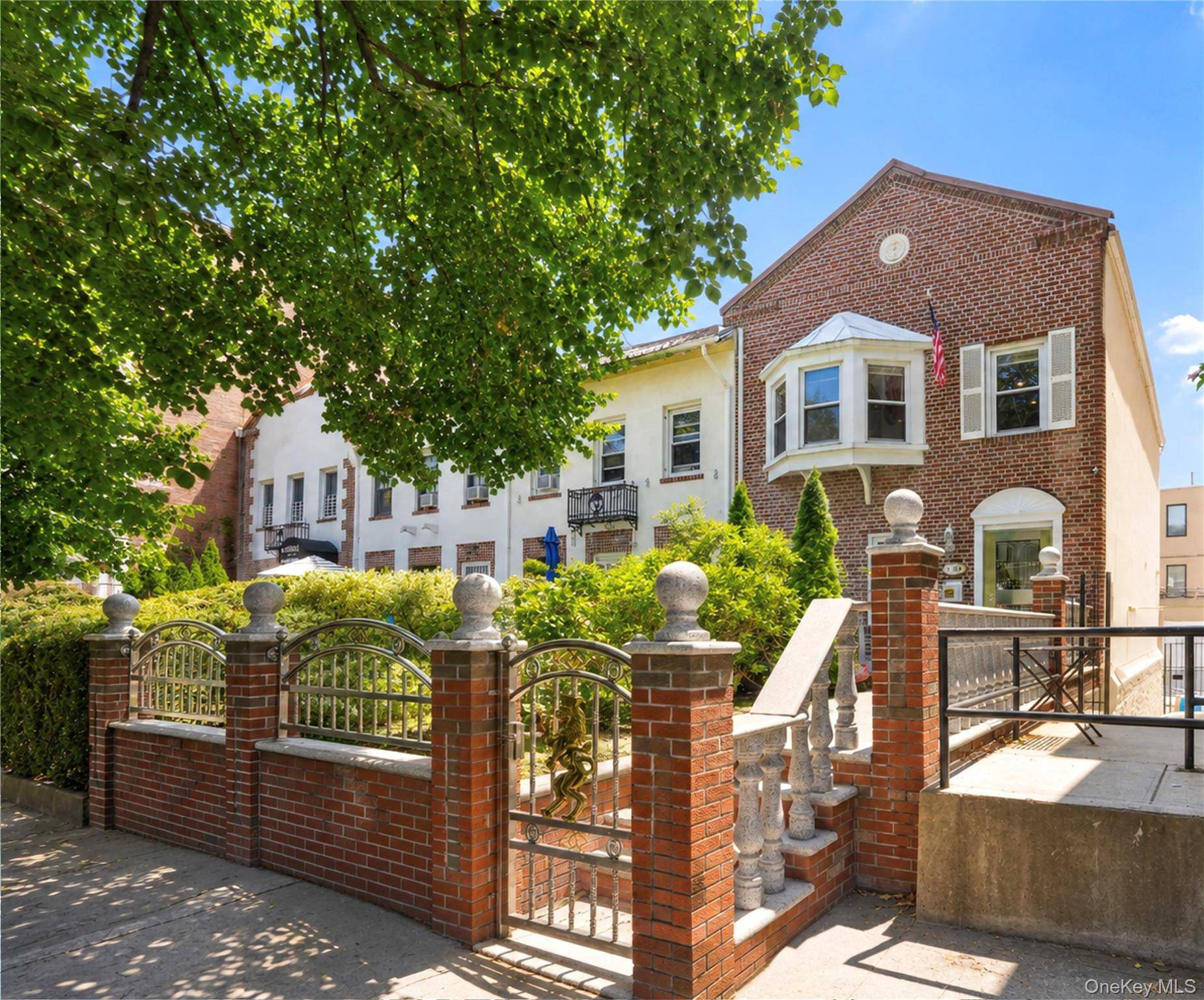 3039 36th ST, Astoria, NY 11103
