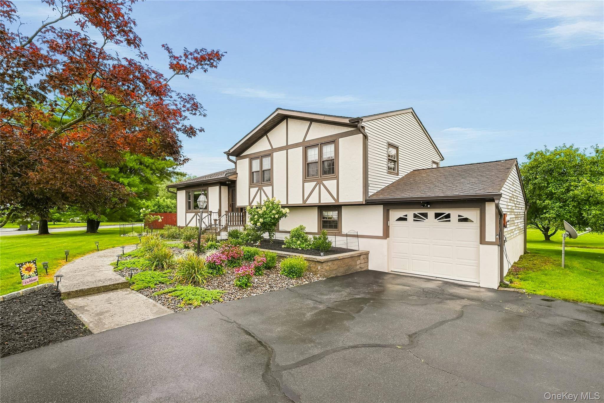 23 Buckingham PL, Washingtonville, NY 10992