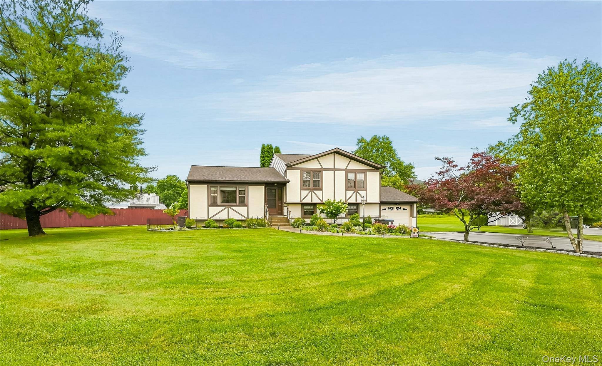 23 Buckingham PL, Washingtonville, NY 10992