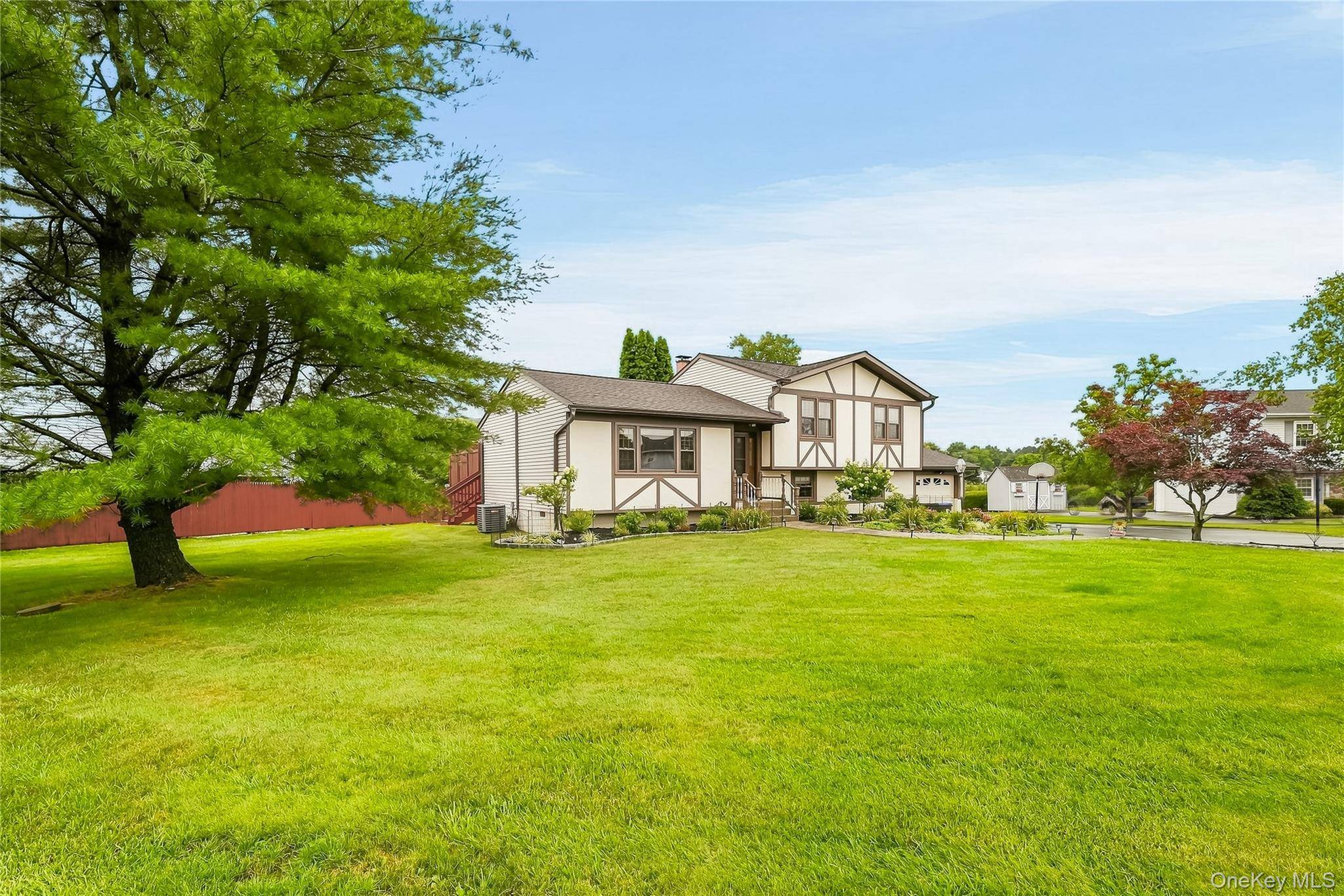 23 Buckingham PL, Washingtonville, NY 10992