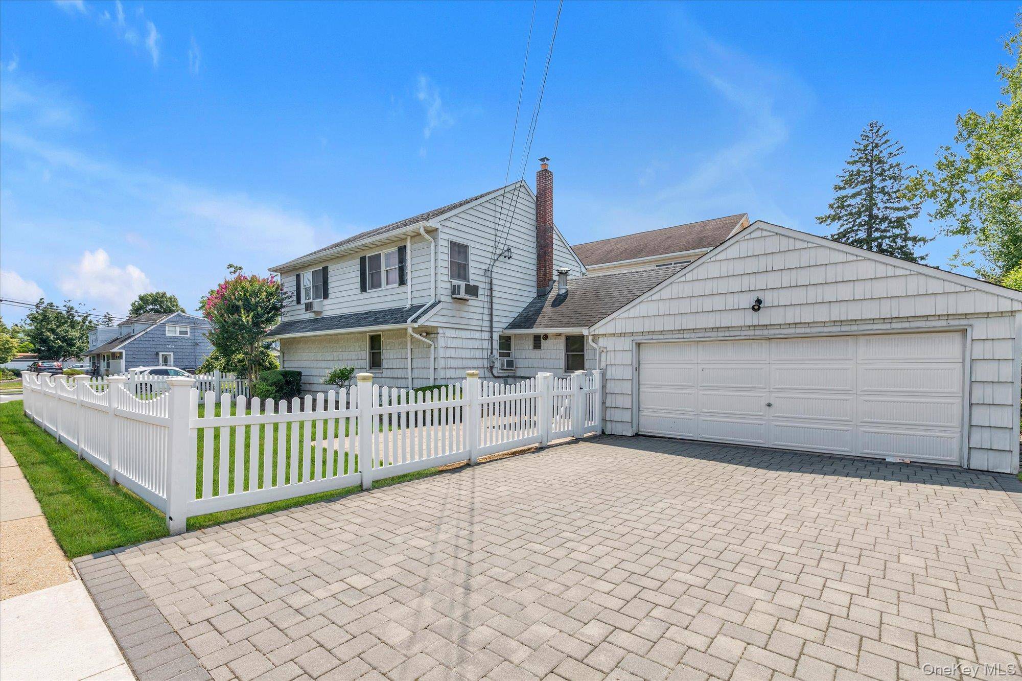 810 Ibsen ST, Woodmere, NY 11598