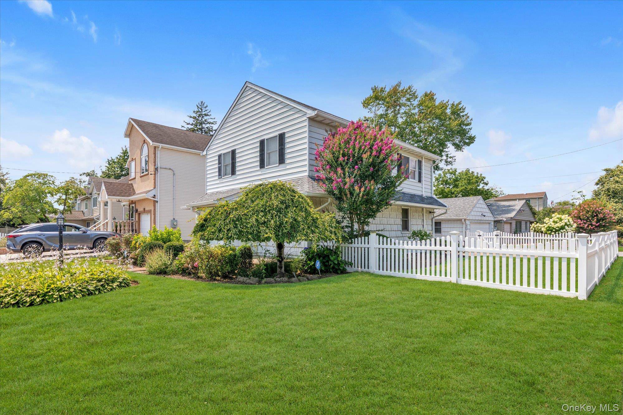 810 Ibsen ST, Woodmere, NY 11598