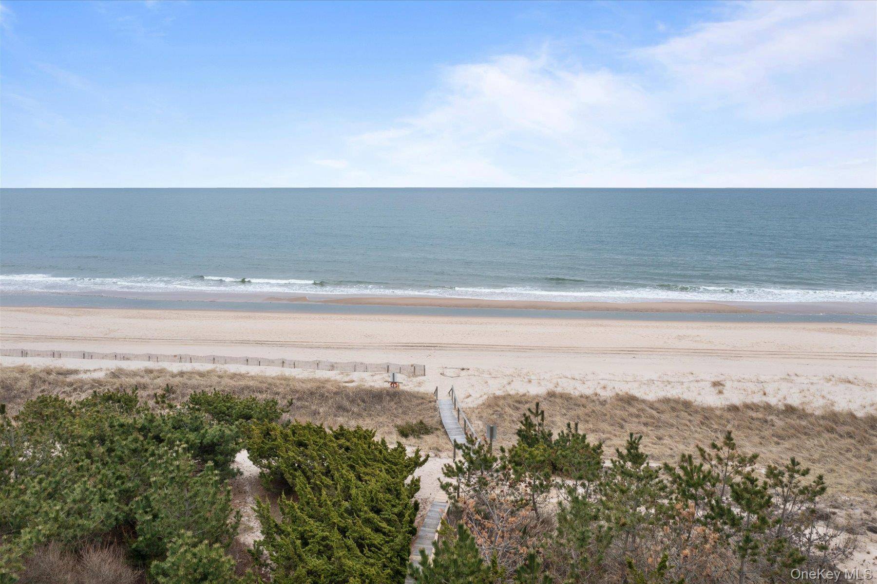 30 Clinton Academy LN, Amagansett, NY 11930