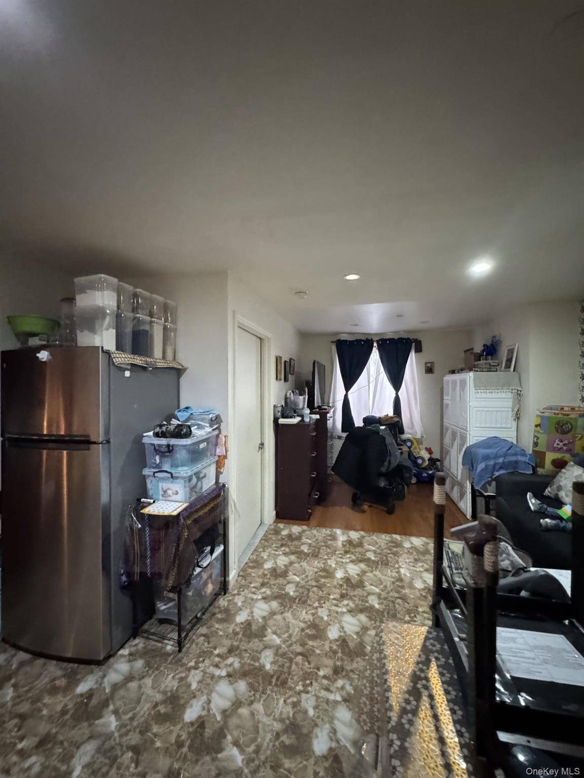 112-42 38 AVE, Corona, NY 11368
