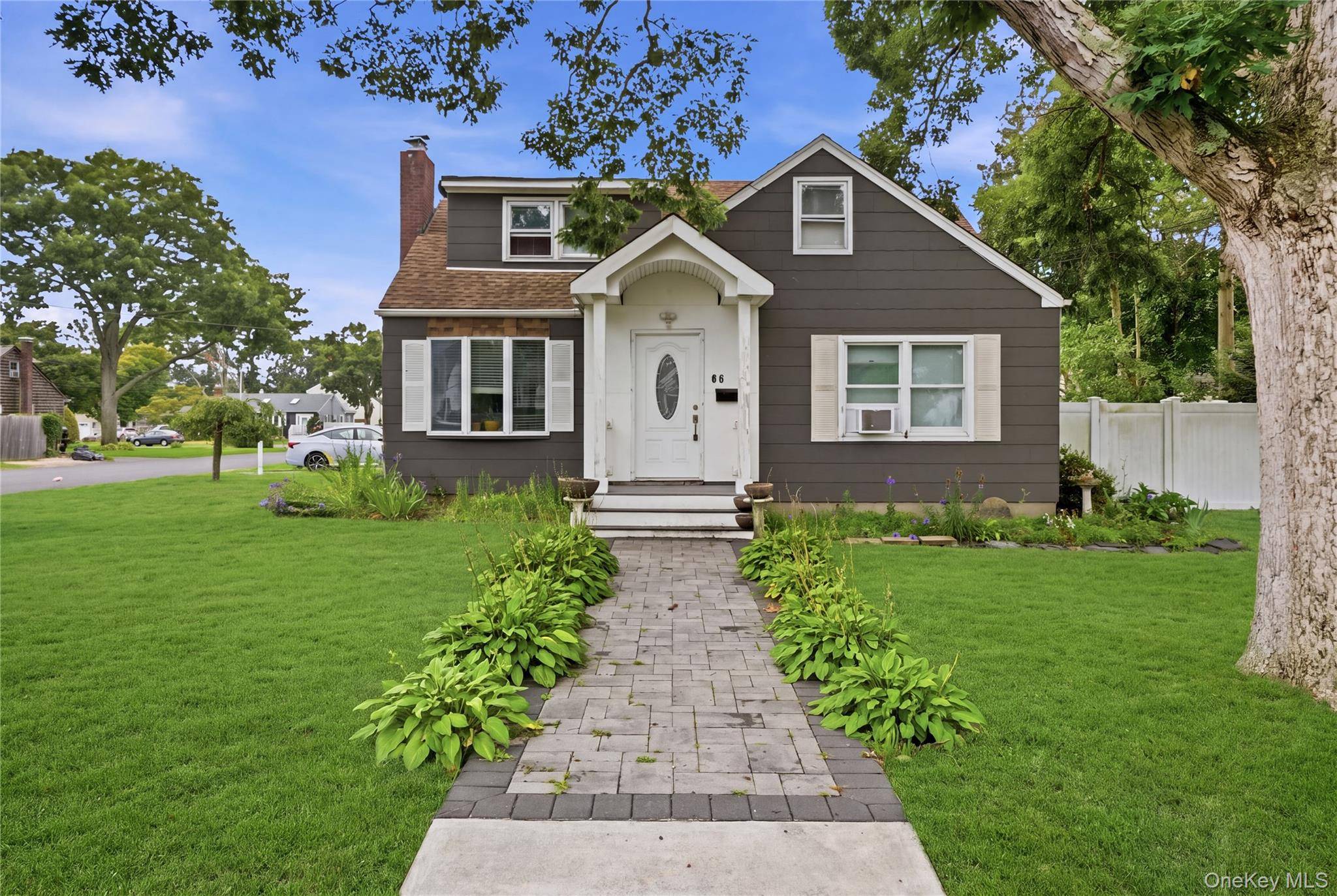 80 Everett ST, Patchogue, NY 11772