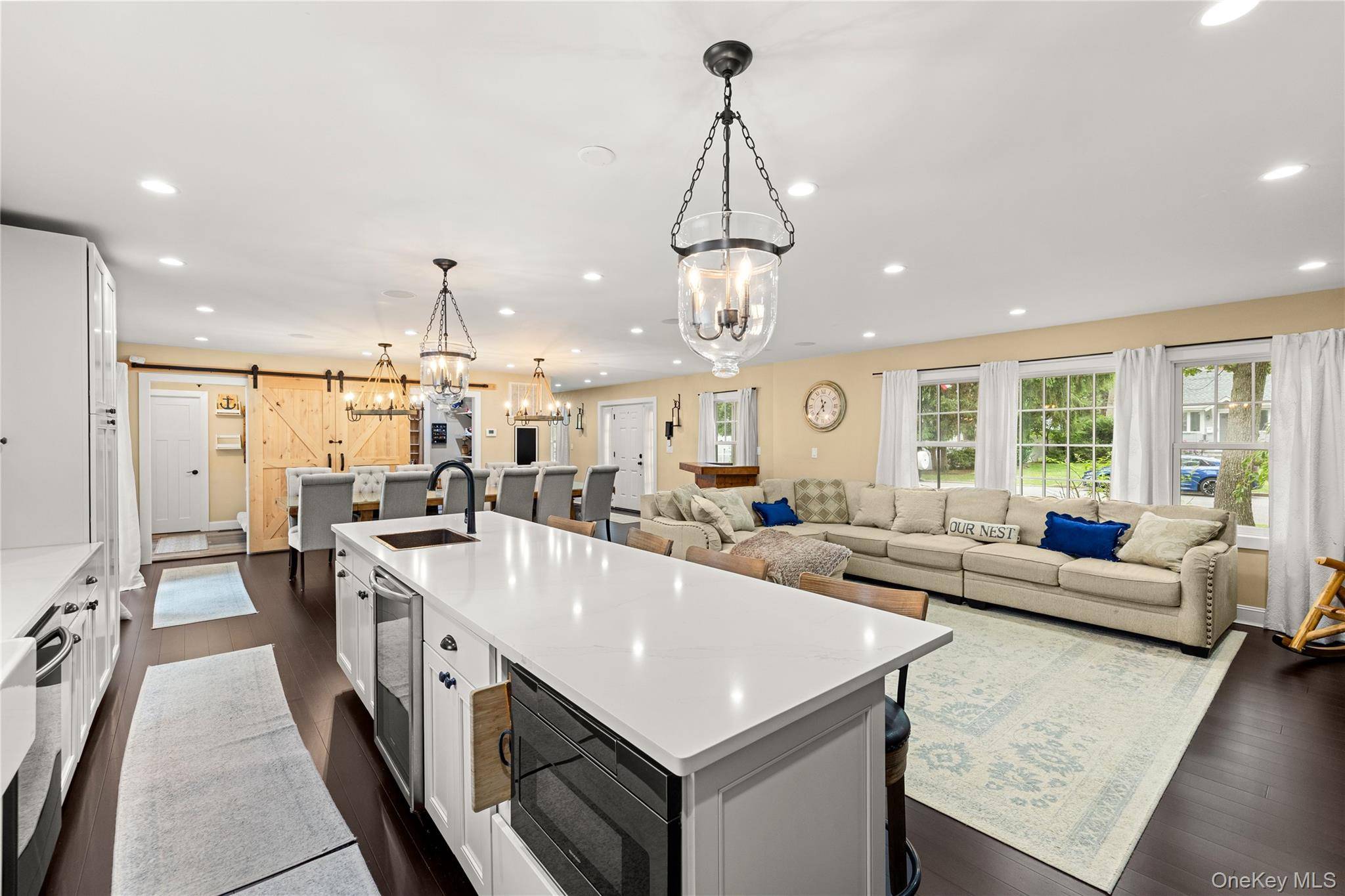 101 Frederick AVE, Babylon, NY 11702