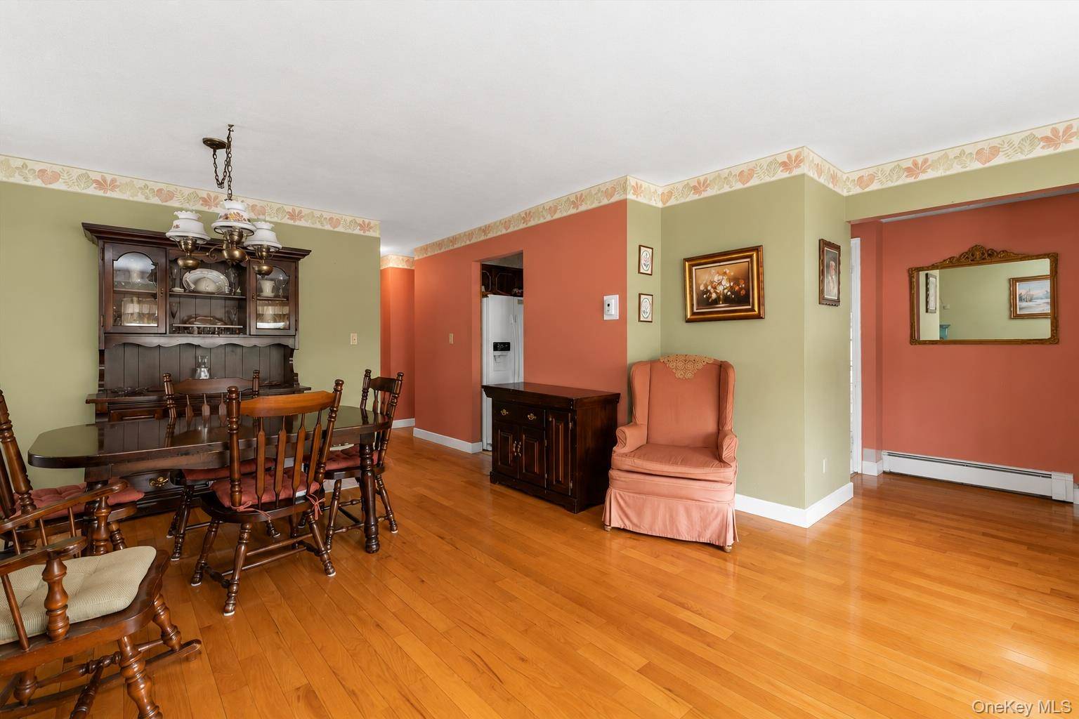 78 Rockaway Pkwy, Valley Stream, NY 11580