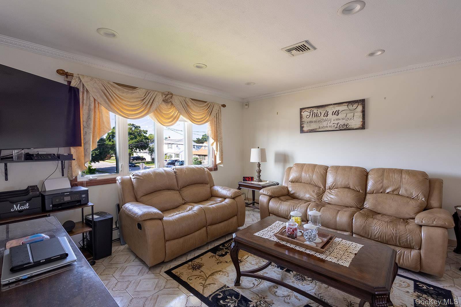222 N Pine ST, Massapequa, NY 11758
