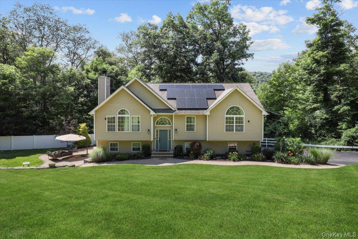 39 New Hill RD, Putnam Valley, NY 10579