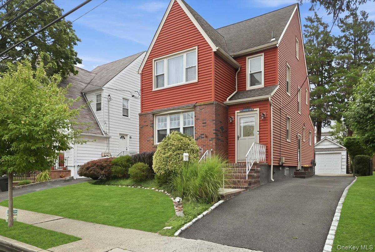 79 Amherst RD, Valley Stream, NY 11581