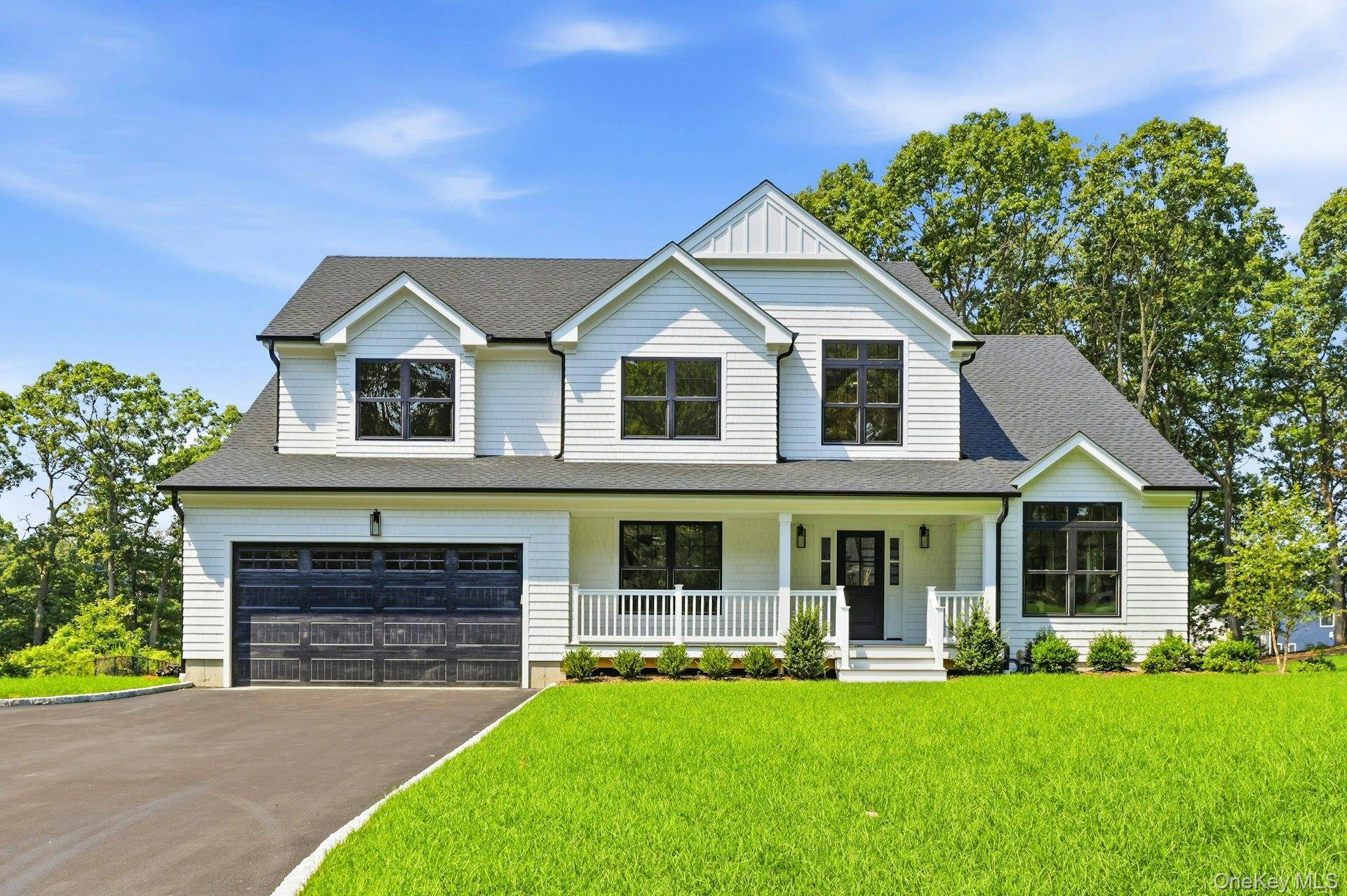 333 Concord CT, Dix Hills, NY 11746