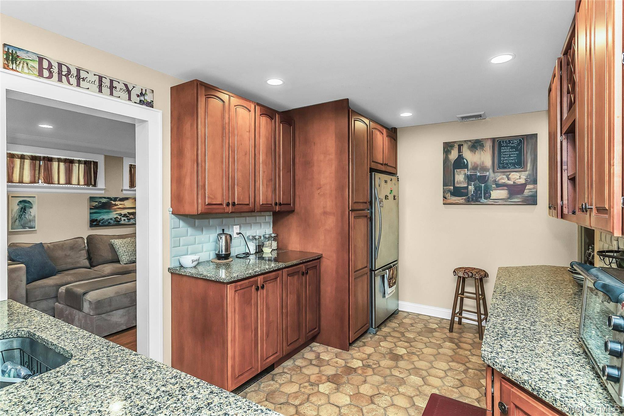2723 Clarendon AVE, Bellmore, NY 11710