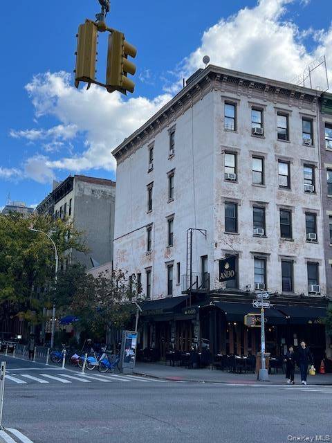 468 W 47th ST, New York (manhattan), NY 10036