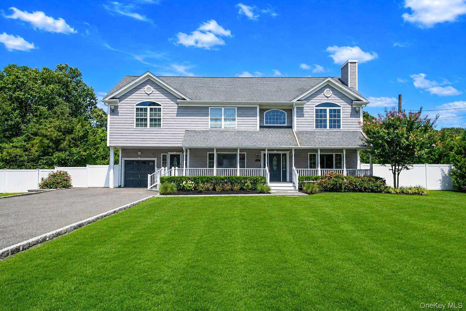 299 Patchogue Yaphank RD, East Patchogue, NY 11772