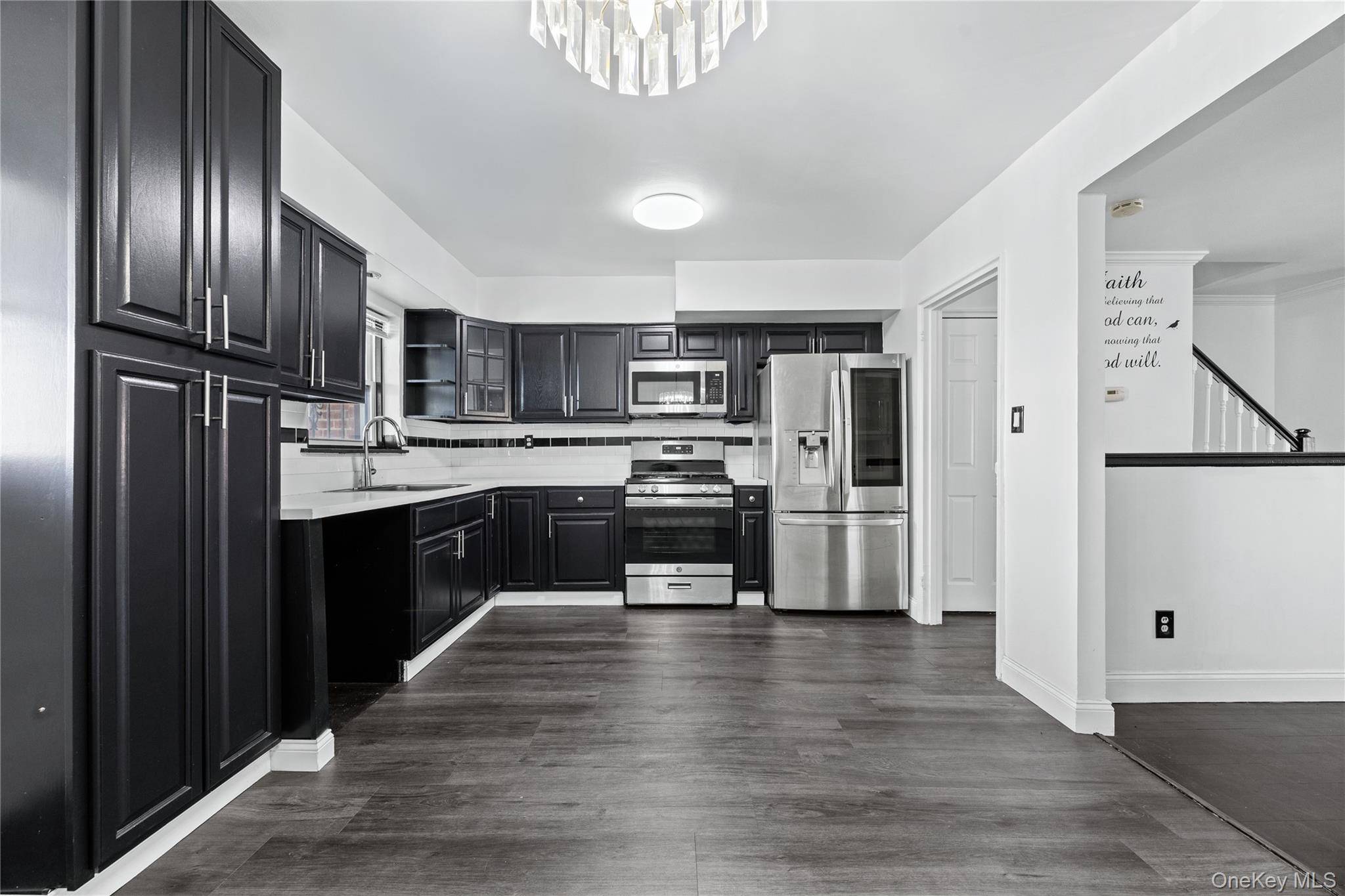3302 Tiemann AVE, Bronx, NY 10469