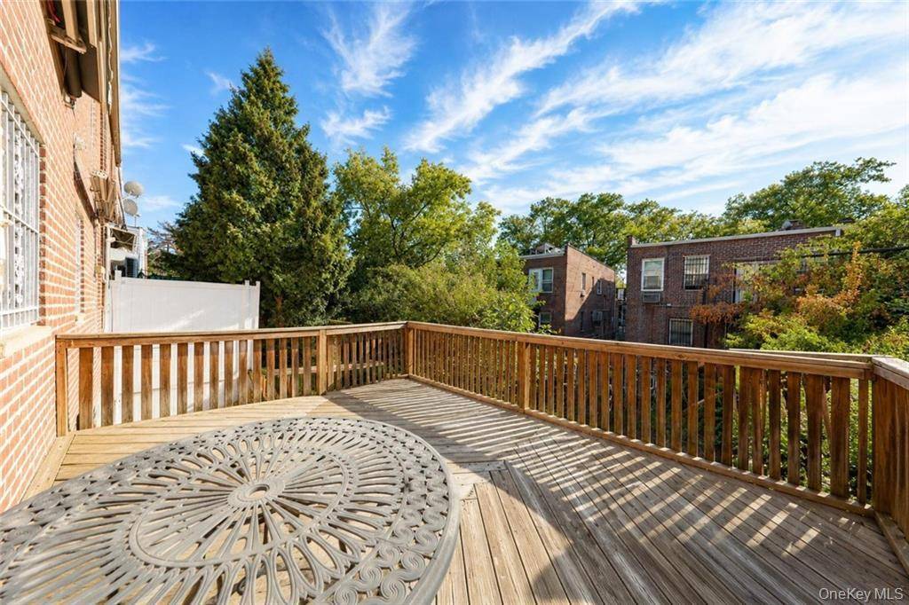 2340 E 29th ST, Brooklyn, NY 11229