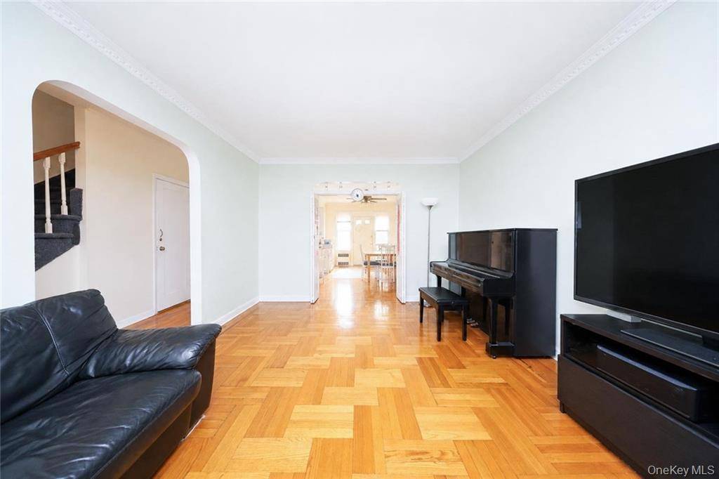 2340 E 29th ST, Brooklyn, NY 11229