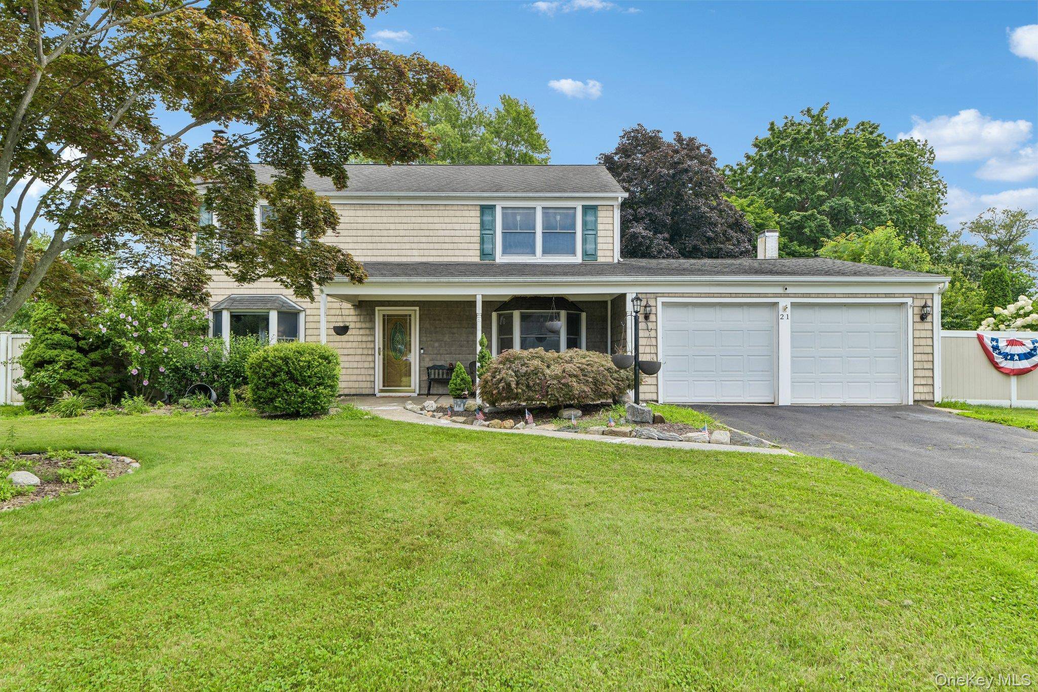 21 Manchester LN, Stony Brook, NY 11790,Video Tour