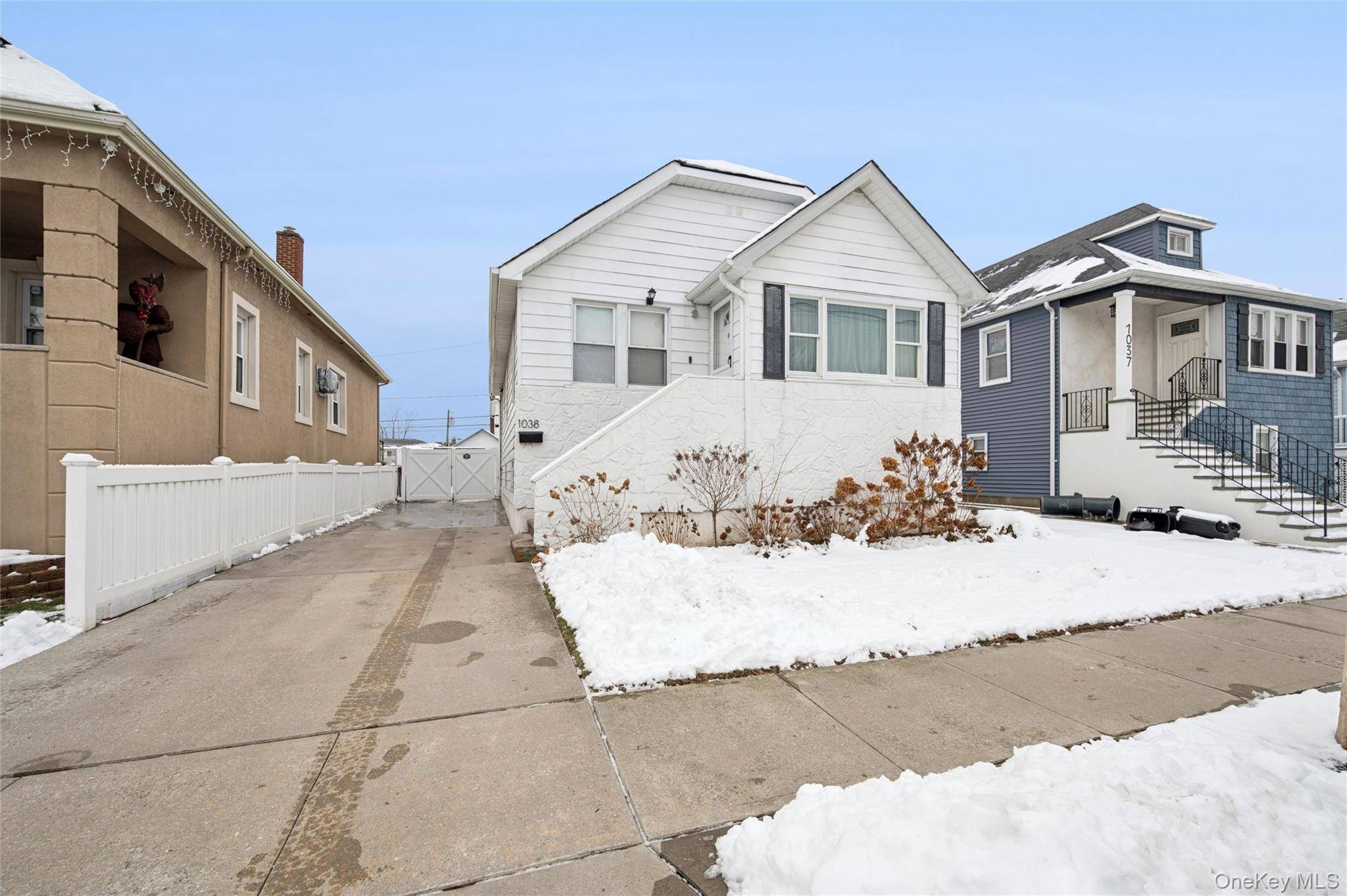 1038 Traymore BLVD, Island Park, NY 11558