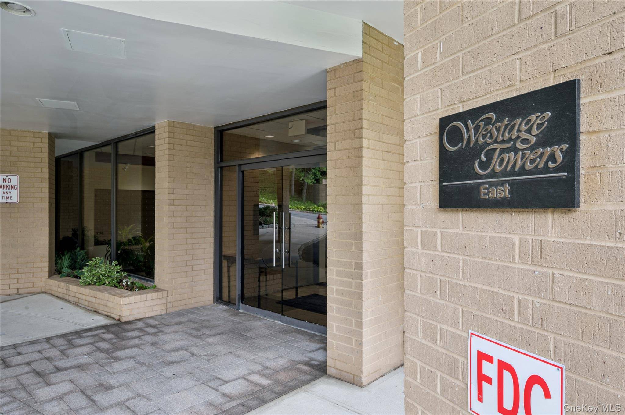 25 Rockledge AVE #PH11, White Plains, NY 10601
