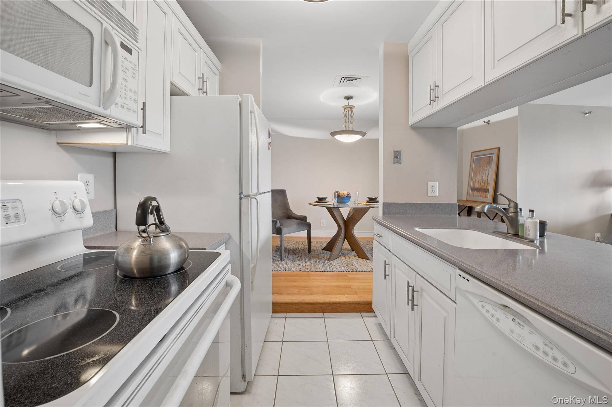 25 Rockledge AVE #PH11, White Plains, NY 10601