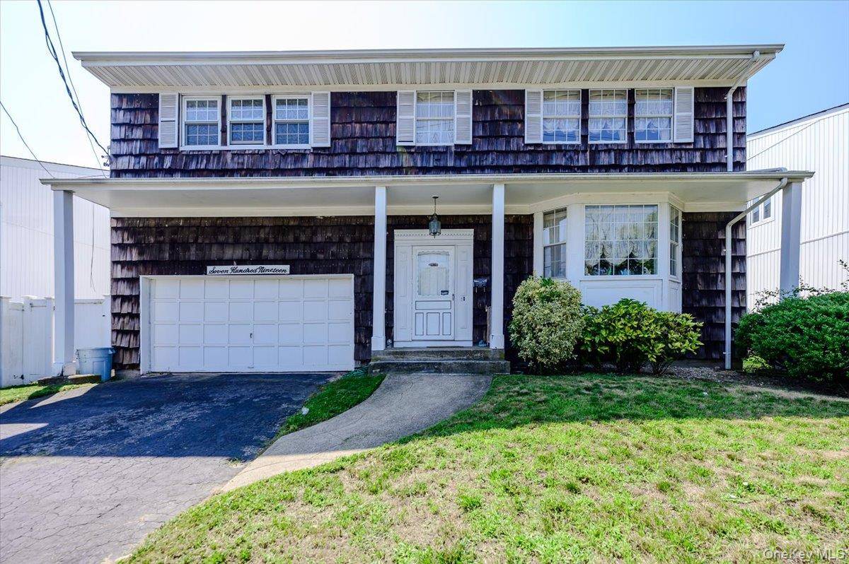 719 Hungry Harbor RD, Valley Stream, NY 11581