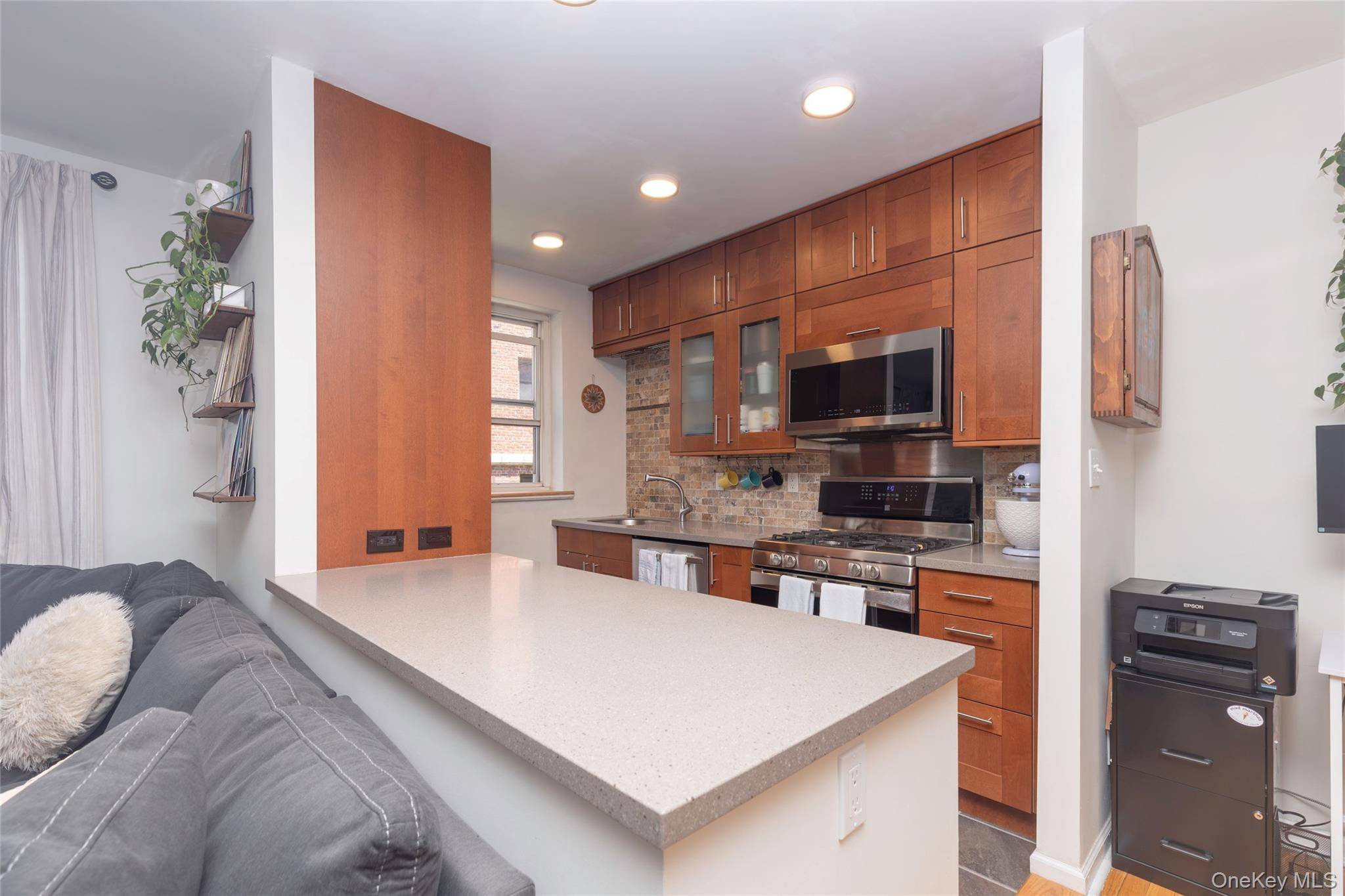 12 Westchester AVE #2J, White Plains, NY 10601