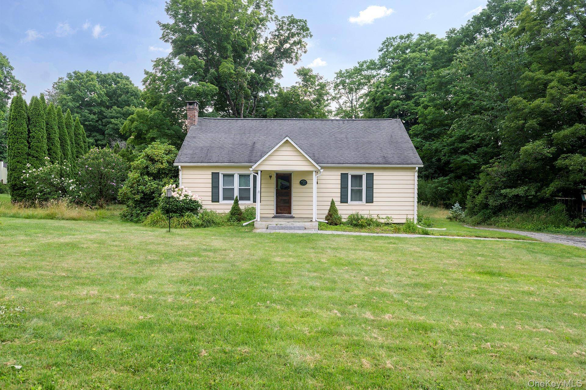 18 Highland ST, Millerton, NY 12546
