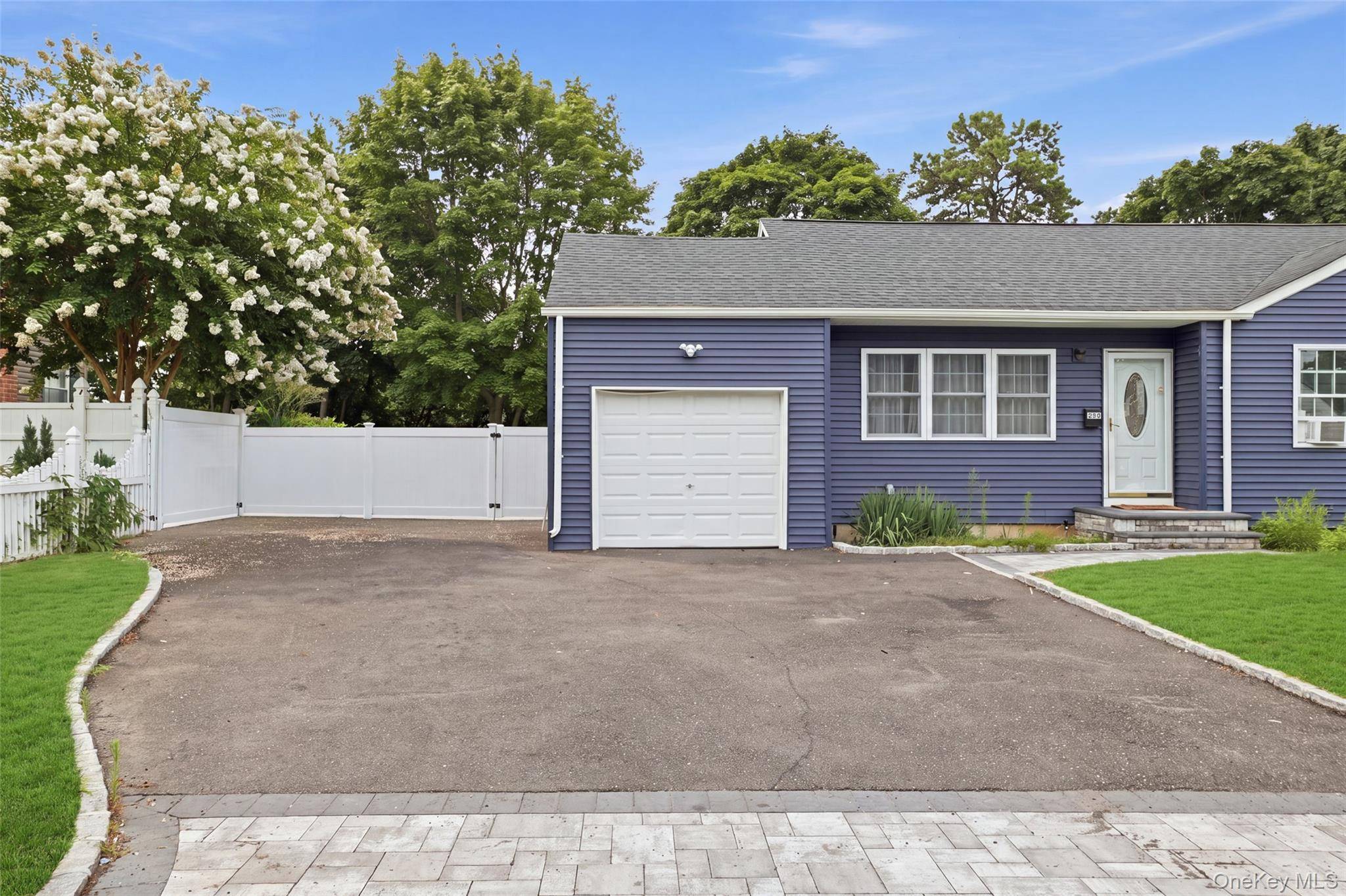 308 Hancock ST, Brentwood, NY 11717