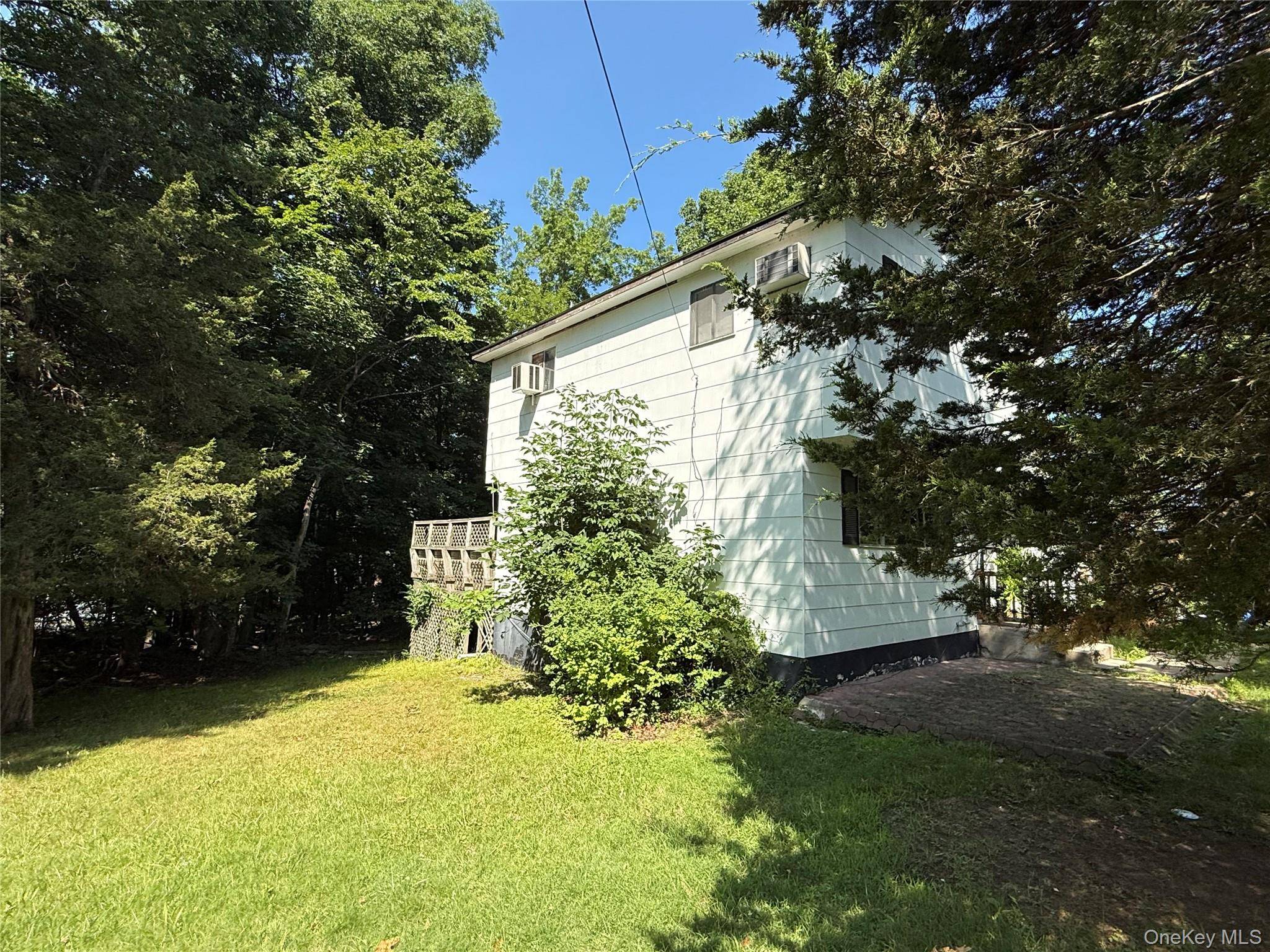 3 Galveston DR, Monroe, NY 10950