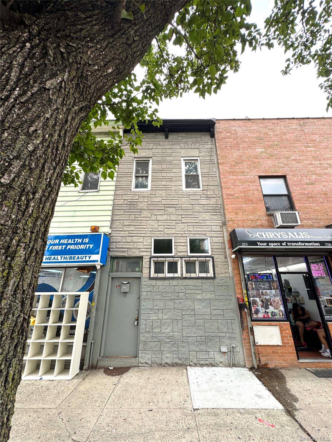 251 Graham AVE, Brooklyn, NY 11206